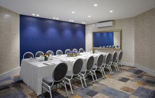 Гостиница The Carlton Tel Aviv