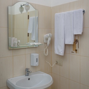 Aura Aquarelle Hotel