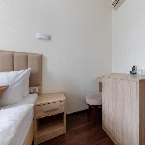 Mini Hotel Nevsky Bereg 93