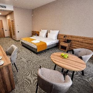 Yar Club Hotel