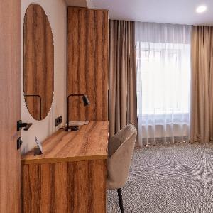 Yar Club Hotel