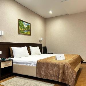 Hotel Crystal
