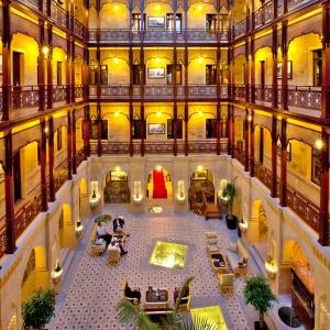 Hotel Shah Palace