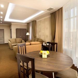 Amichi Grand Hotel