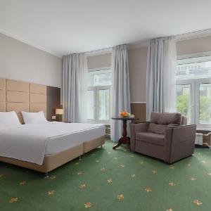 MIRROS Hotel Moscow Kremlin