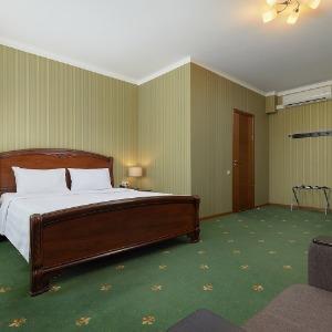 MIRROS Hotel Moscow Kremlin
