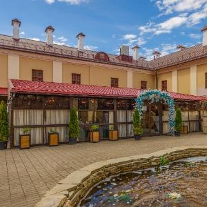 Гостиница Монастырский
