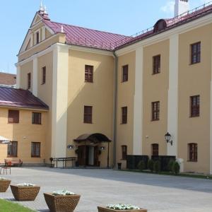 Гостиница Монастырский