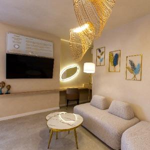 Hotel Kamarooms Business & Spa