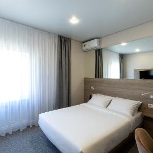 Hotel Kamarooms Business & Spa