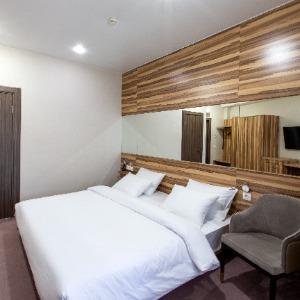 Hotel Kamarooms Business & Spa