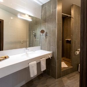 Hotel Kamarooms Business & Spa