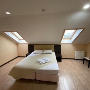 Hotel Golden House