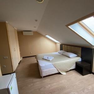 Hotel Golden House