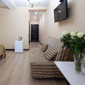 Hotel Golden House