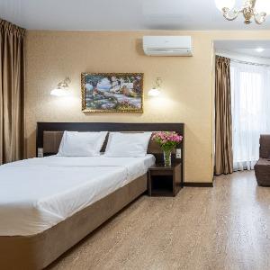 Hotel Golden House