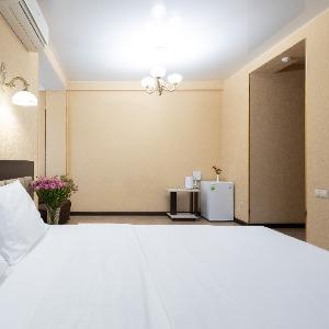 Hotel Golden House