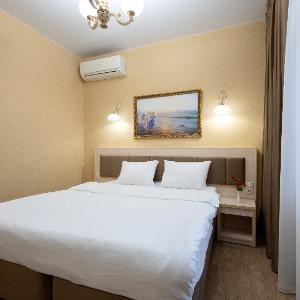 Hotel Golden House
