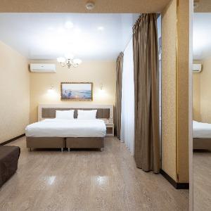 Hotel Golden House