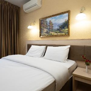 Hotel Golden House
