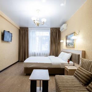 Hotel Golden House