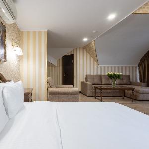 Hotel Golden House