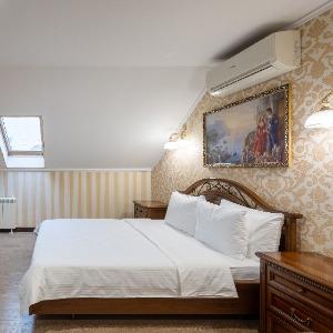 Hotel Golden House