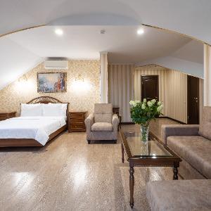 Hotel Golden House