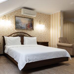 Hotel Golden House