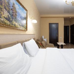 Hotel Golden House