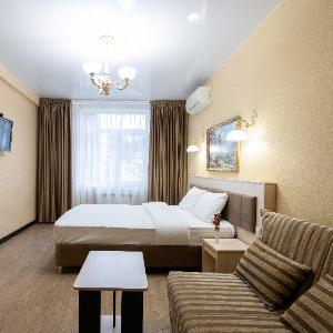 Hotel Golden House