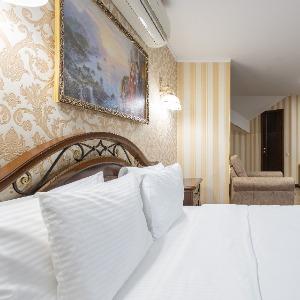 Hotel Golden House