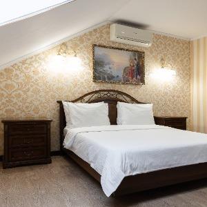 Hotel Golden House