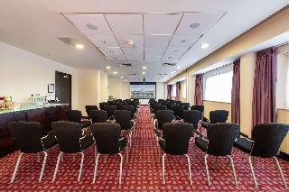 Гостиница DoubleTree by Hilton London Heathrow Airport
