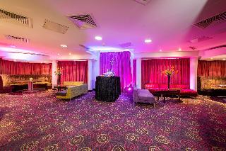 Гостиница DoubleTree by Hilton London Heathrow Airport