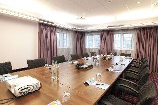 Гостиница DoubleTree by Hilton London Heathrow Airport