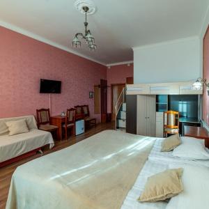 Hotel Democrat on Nekrasova 58