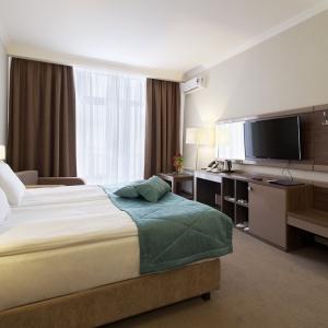 Hotel Khrustalniy Resort & Spa