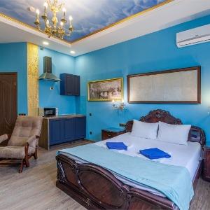 Hotel House on Potapova