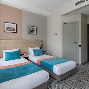 Hotel Station Premier V18