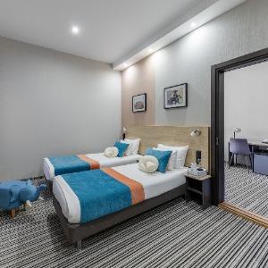 Hotel Station Premier V18