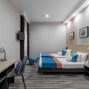 Hotel Station Premier V18