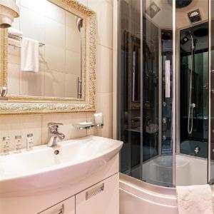 AZIMUT Hotel Derbenevskaya
