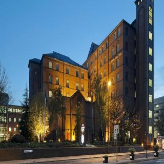 Гостиница Crowne Plaza Leeds