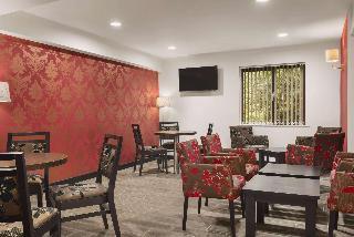 Hotel Ramada by Wyndham Cambridge