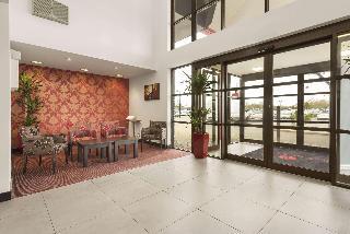 Hotel Ramada by Wyndham Cambridge