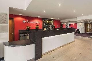 Hotel Ramada by Wyndham Cambridge