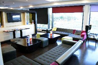 Гостиница Holiday Inn Express Dundee