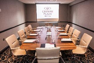 Гостиница Crowne Plaza Felbridge