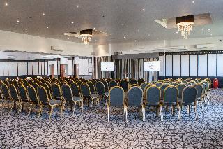 Гостиница Crowne Plaza Felbridge